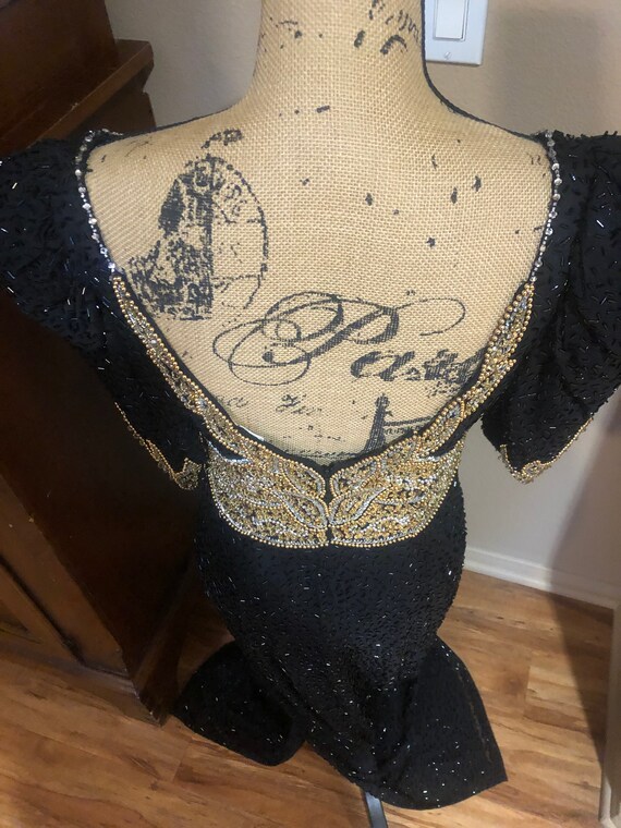 Glamorous vintage 1980s black and gold beaded dre… - image 10