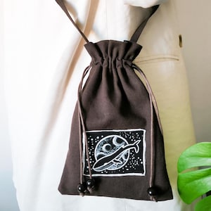 Porte-monnaie pour téléphone en bandoulière, sac seau, petit sac souple, sac à main de voyage, baleine peinte à la main, sac en coton recyclé, sac pour passeport, sac végétalien