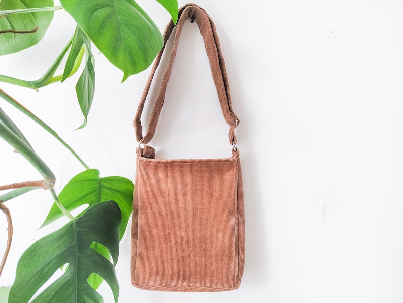 Vegan crossbody bag, Corduroy bag, Upcycled, Handmade zipper bag, Trendy everyday bag, Crossbody purse, Canvas bag, Minimalist travel purse image 8