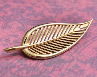 Vintage Monet Gold Tone Leaf Brooch, Womens Estate Textured Nature Jewelry, Wife Girlfriend Mom Sister Daughter Friend Gift for Her