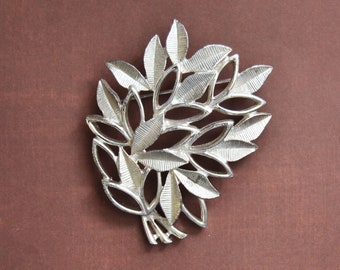 Vintage Sarah Coventry Silver Tone Plant Brooch, Womens Estate Textured Nature Wedding Bridal Jewelry, Wife Girlfriend Daughter Gift Her
