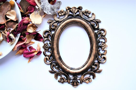 Worldwide Delivery Gold Patina Classic Style Set of 3 Oval Blue Frames