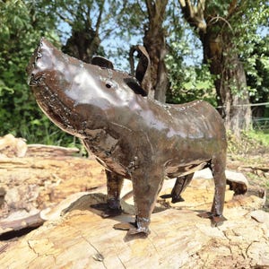 metal pig decor, pig sculpture, metal pig art, pig garden art, farmhouse pig, rustic pig art, garden animal, recycled metal, farmyard decor, handmade pig, outdoor pig art, pig lover gift, metal animal art