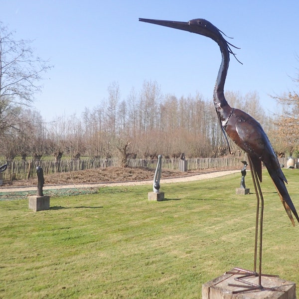 Statue de jardin : héron en métal, 90-95 cm, matériaux recyclés, sculpture héron, statue héron en métal, statue de jardin, décoration de jardin