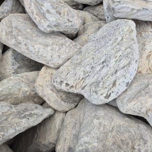speksteen om te beeldhouwen,  multikleur, verschillende kleuren in 1 steen, multi-color soapstone, zeepsteen