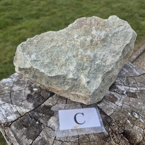 Groene opaal-serpentijn, natuursteen uit Zimbabwe, beeldhouwen, groen mineraal, 1 stuk steen, medium hard, groene tinten na polijsten