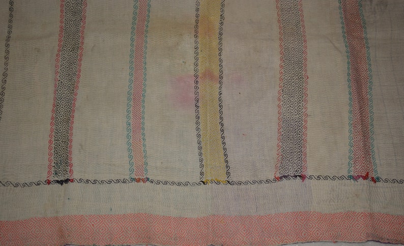 Vintage Throw Kantha Quilt Indian Handmade Bohemian Bedspread Reversible Cotton Ethnic Sari Fabric Embroidered Bedding Blanket Gudar 3282