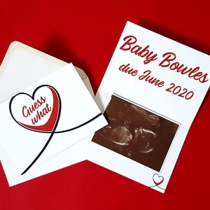 Carte d’annonce de grossesse 'Devinez quoi?' de Saint-Valentin nouveau bébé personnalisé à commander bientôt