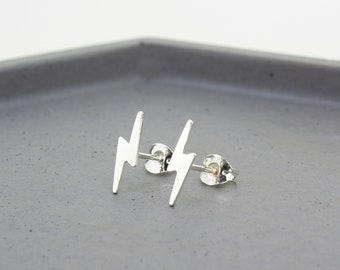 Clous d'oreilles éclair en argent sterling