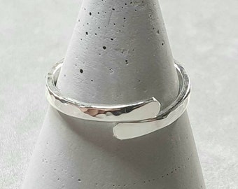 Bague ajustable en argent sterling martelé simple