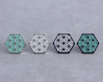 Épingle hexagonale en émail doux à motif Asanoha