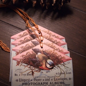 Etiquetas de nido de pájaro - Etiquetas colgantes primitivas - CUATRO sobres de nido de pájaro de inspiración vintage - Etiquetas de regalo vintage