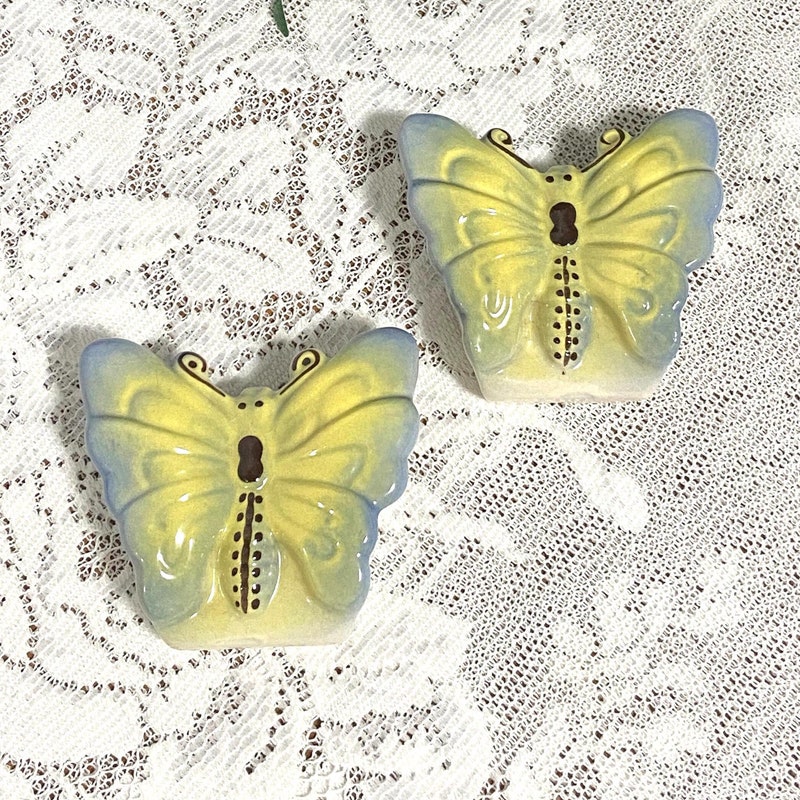 Handmade Butterfly Wall Pouch - 3 Pockets main image 1