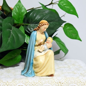 Goebel Hummel Madonna and Child Figurine, TMK 2