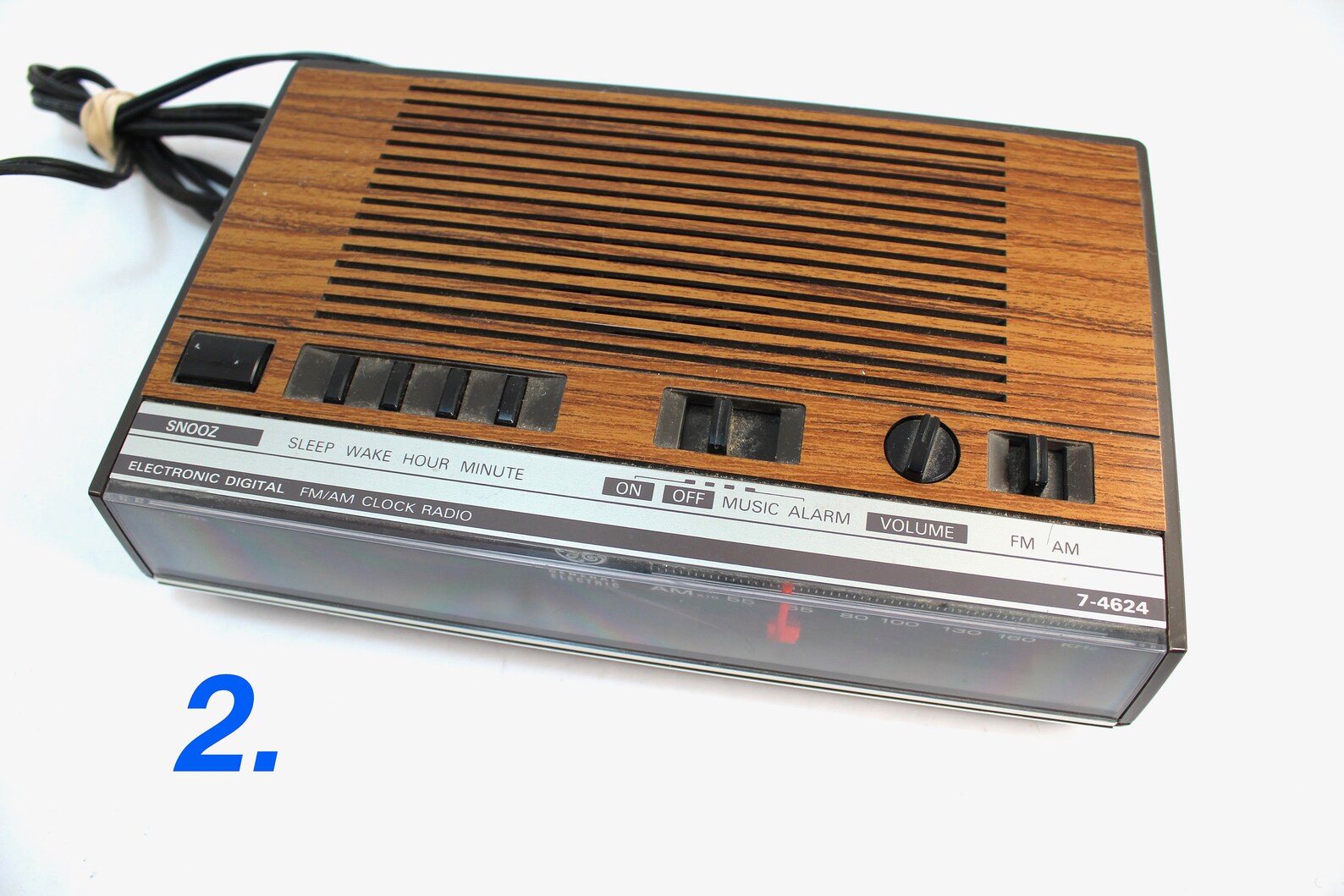 Vintage 80s clock radios and alarm clocks AM/FM radio Etsy