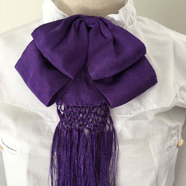 Traditional Mono Brown Cafe Charro Bowtie