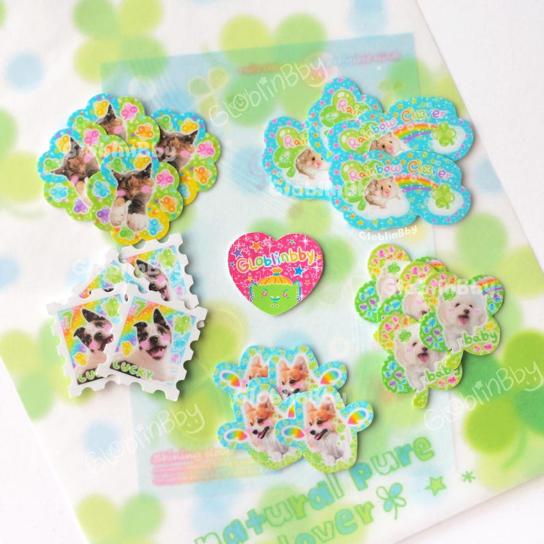 Mini clover stickers showing how many you receive when you order a 20 pack.