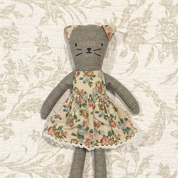 Vintage Spring Floral Print Violet the Cat Vintage toy, sustainable toy, vintage fabric, vintage toy, ethical toy, cat toy, floral toy