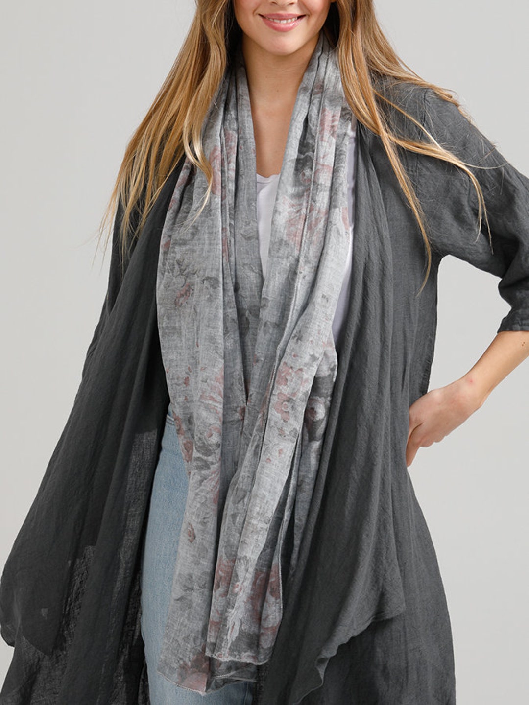 Scarf in Original Grey