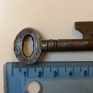 Antique 19thC Victorian Iron Barrel Key