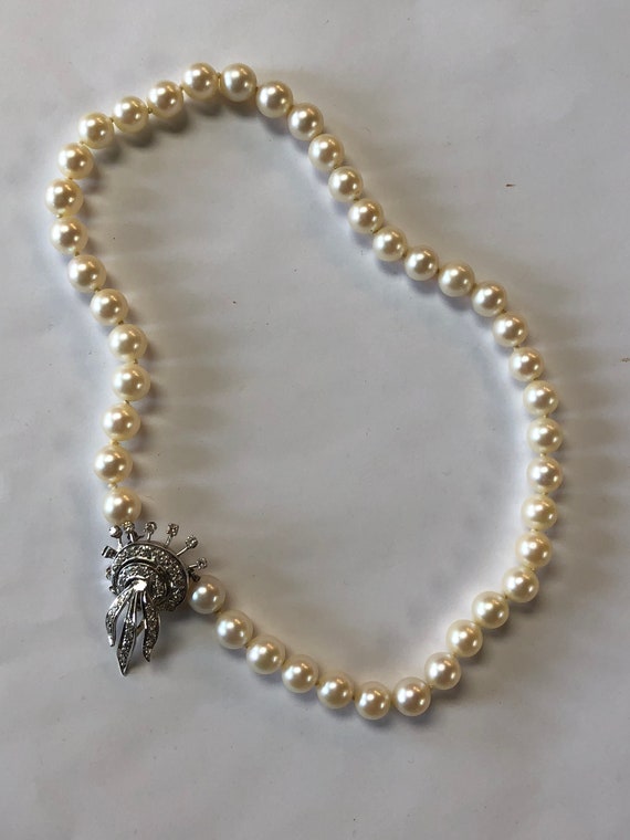 mid century classic cultured pearls choker length