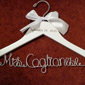 Bridal Hanger, Wedding Gifts, Wedding Name Hanger, Personalized Hanger, Wedding Custom Hanger, Dress Hanger