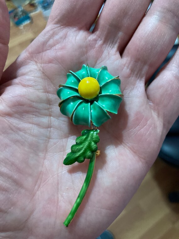 1960s Enamel Flower Brooch