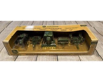 ERTL John Deere Des Moines Works Collector 5 piece Edition Set 1/64 Scale w/box