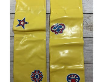 Vtg 1970's Barbie Country Camper Yellow Vinyl Sleeping Bags Mats Pair Mod 70s TE