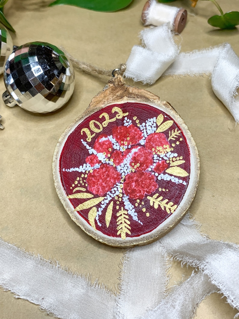 2022 Carnations You Thought Were Roses Wood Slice With Twine Etsy