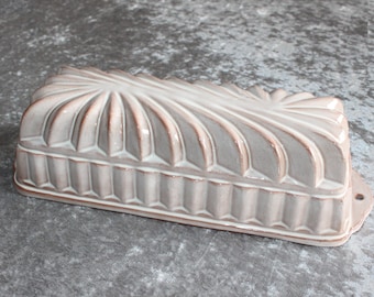 Vintage king cake grandmother's ceramic baking pan