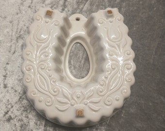 Vintage Hufeisen Großmutters Keramik Backform in weiß