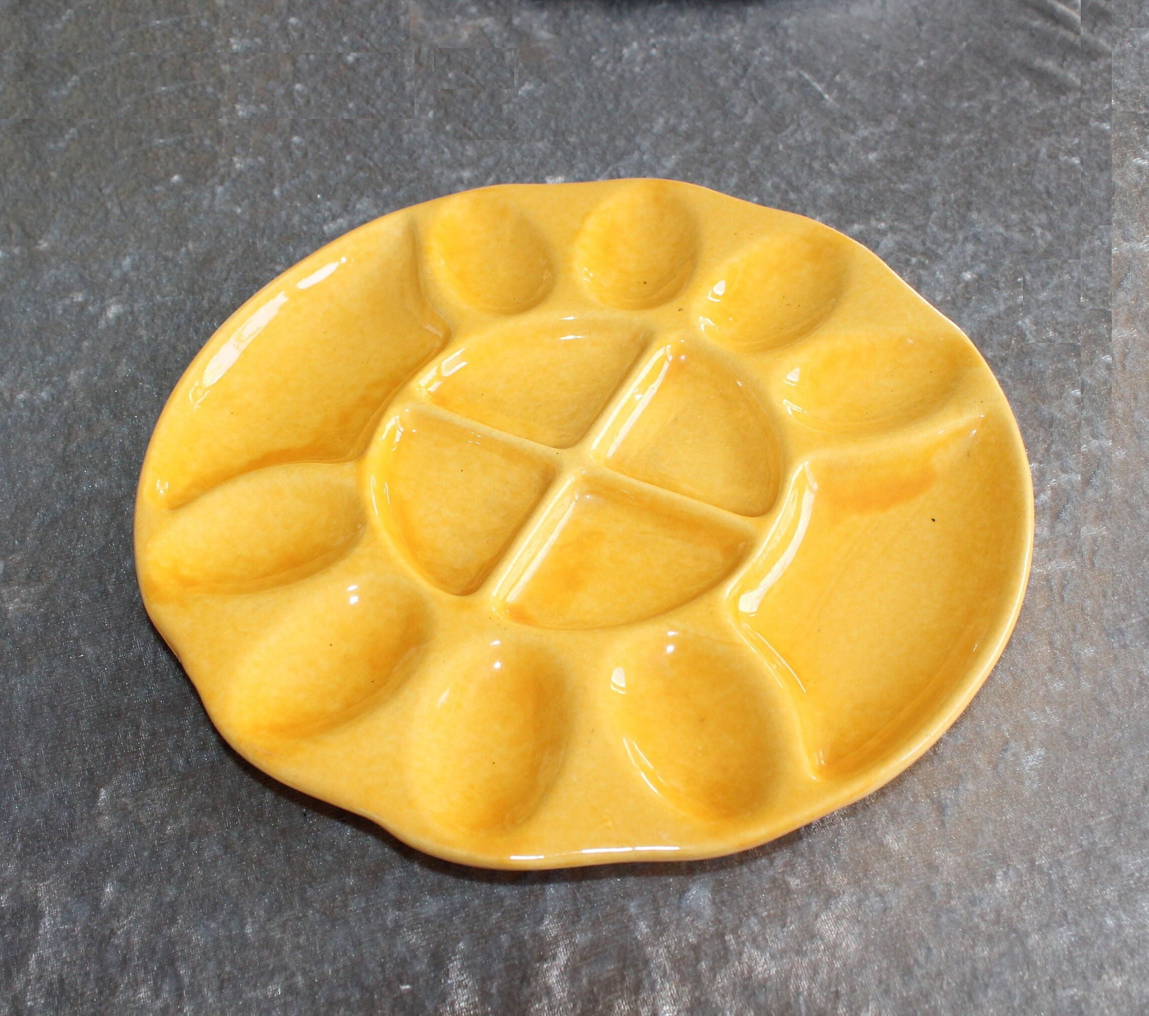 Vintage Egg Plate - Serving Plate 70s