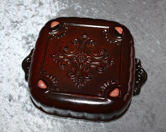 Vintage grandmother's ceramic baking dish / casserole dish