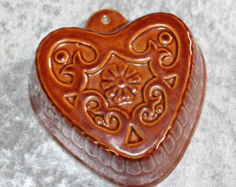 Vintage Heart Grandmother's Ceramic Baking Dish