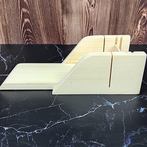 Pandahall Elite Wood Soap Cutter Slicer, 42oz Silicone Soap Loaf