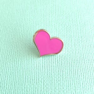 3/4-inch Pink Heart Enamel Pin
