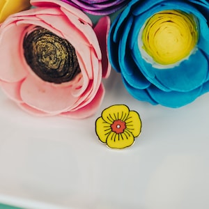 Yellow Poppy Enamel Pin – Symbol of Friendship & New Beginnings – Uplifting Gift for Grads, Coworkers, or Birthdays