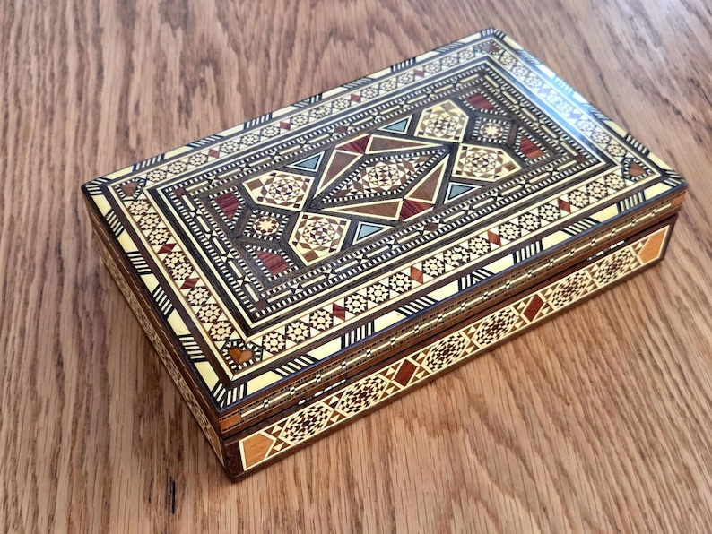 Vintage Damascus Marquetry Box – Bone Inlay Wood Humidor Style Collectible image 4