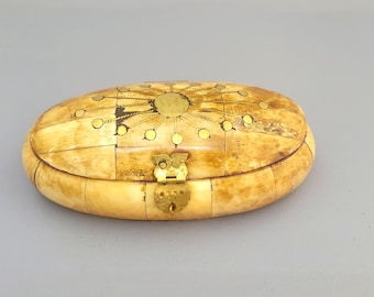 Boîte à Bijoux / Coffret Marqueterie Os De Chameau Et Laiton - Pièce Unique, Occasion