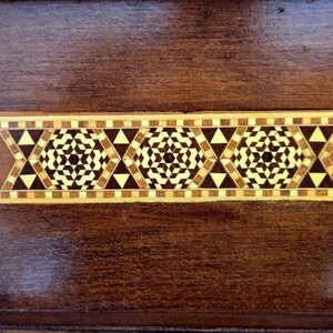 Vintage Damascus Marquetry Box – Bone Inlay Wood Humidor Style Collectible image 6