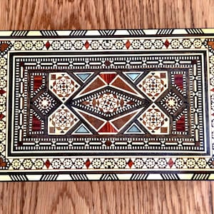 Caja de puros vintage con incrustaciones de Damasco - Caja de madera con marquetería siria y mosaico de hueso - Objeto de colección de arte islámico de mediados de siglo - Estilo humidor de escritorio