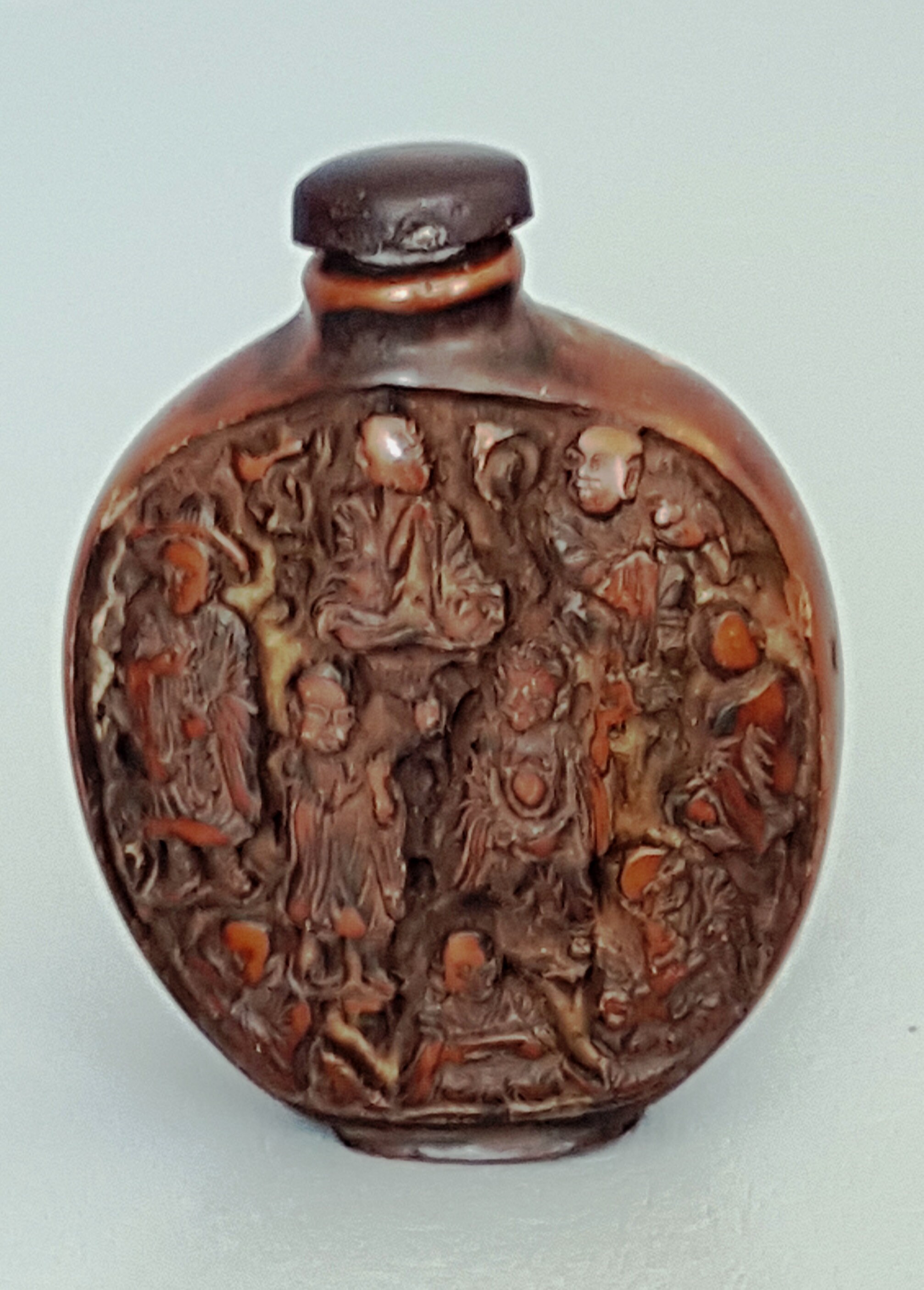 ANTIQUE CHINESE DIP RED -CHERRY BAKELITE AMBER SNUFF BOTTLE WITH CARVED  BUDDHA