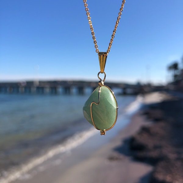 Pendentif Aventurine, en pierre roulée semi précieuse, plaqué or 18k