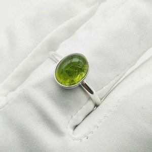Peridot Ring 925 Silber,Peridot Edelstein Ring,Geburtsstein Ringe,August Geburtsstein,Kristall Ringe,echte Peridot Ringe,Silber Ring,Minimalist