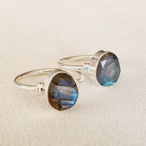 Labradorite 925 silver rings,mini labradorite rings,gemstone jewelry,genuine labradorite rings,crystal rings,labradorite jewelry
