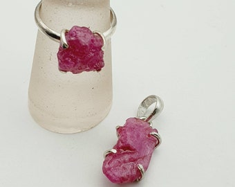 Raw ruby ring 925 silver,rough ruby ring  genuine ruby ring,Natural raw ruby ring,Crystal rings,gemstone rings,silver rings,handmade rings