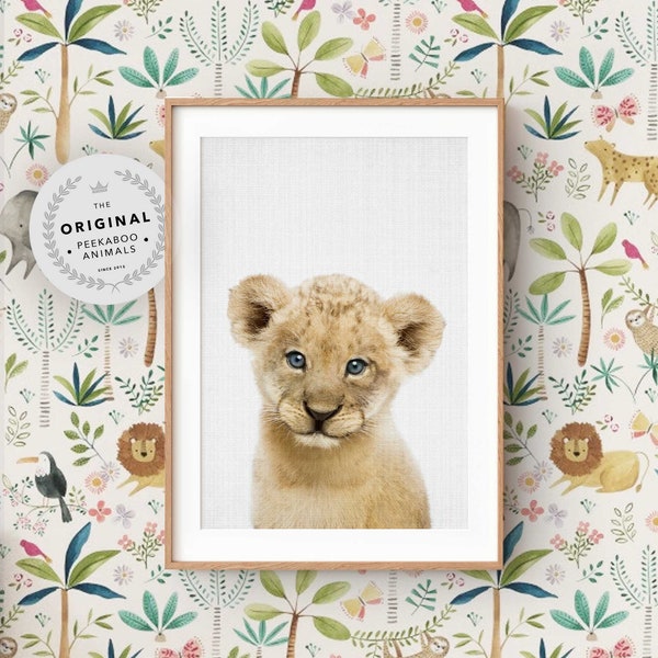 Impression d'art mural bébé lion ~ Animal de chambre d'enfant Safari ~ Poster de chambre d'enfant ~ Téléchargement numérique imprimable ~ Fond gris