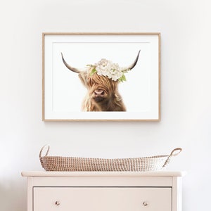 Arte de pared de vaca de las tierras altas ~ Corona floral ~ Impresión de guardería bohemia ~ Decoración de dormitorio de niñas ~ Descarga digital imprimible