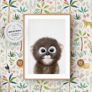 Baby Monkey Wall Art Print ~ Safari kwekerij dier ~ kinderkamer poster ~ afdrukbare digitale download ~ grijze achtergrond